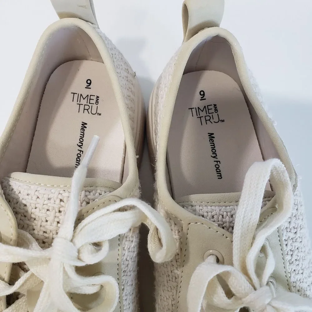 Like NEW Time & Tru Women's Size 9 Sneakers
